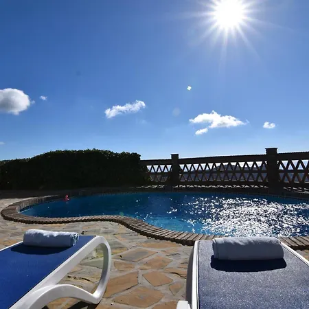 בקתה Durillo With Private Pool